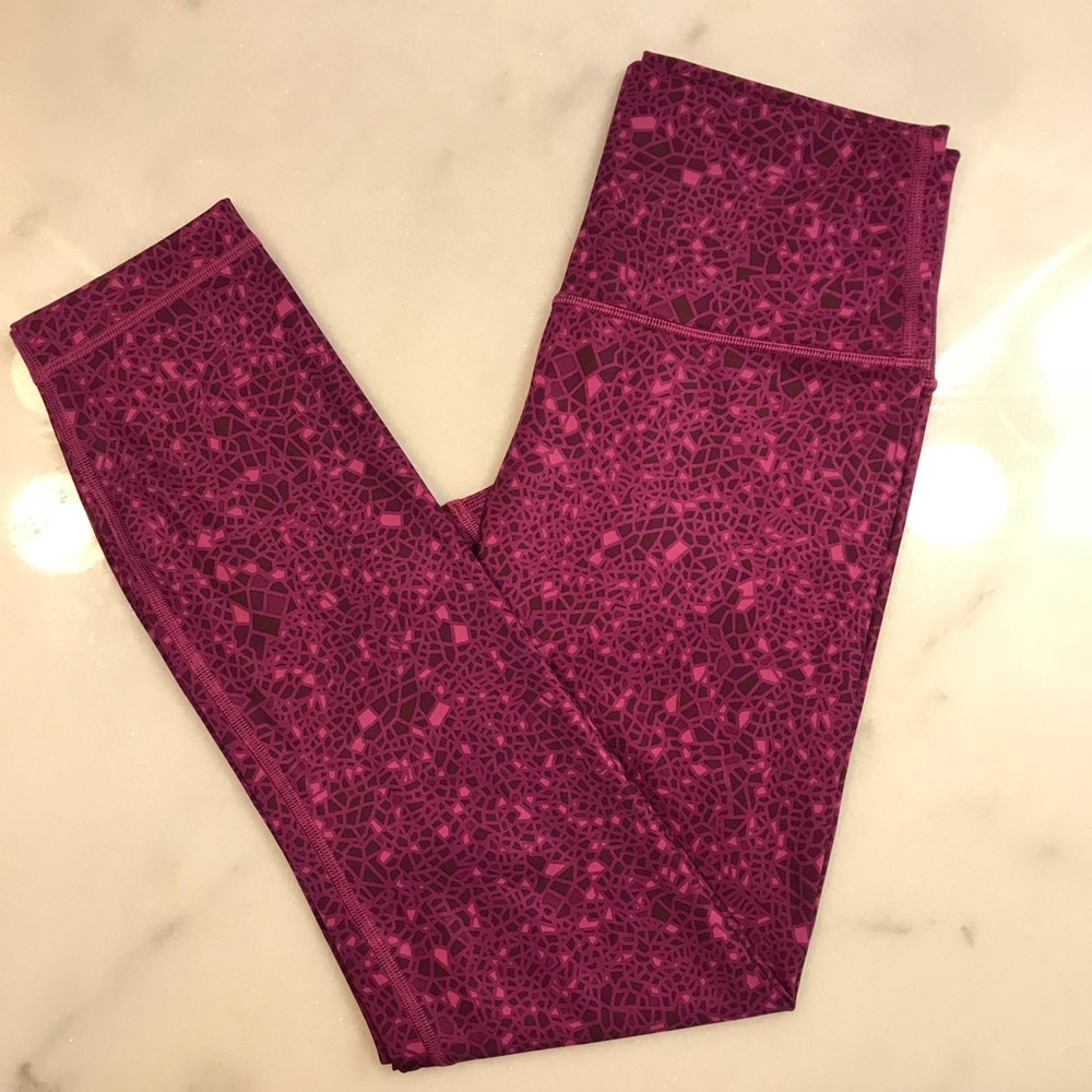 7/8 Lululemon leggings. High waist. Size 6